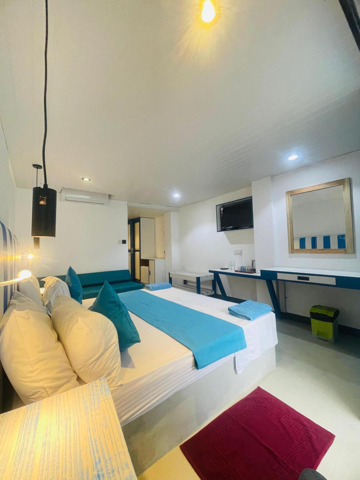 Suncoast Beach Hotel Mirissa Extérieur photo