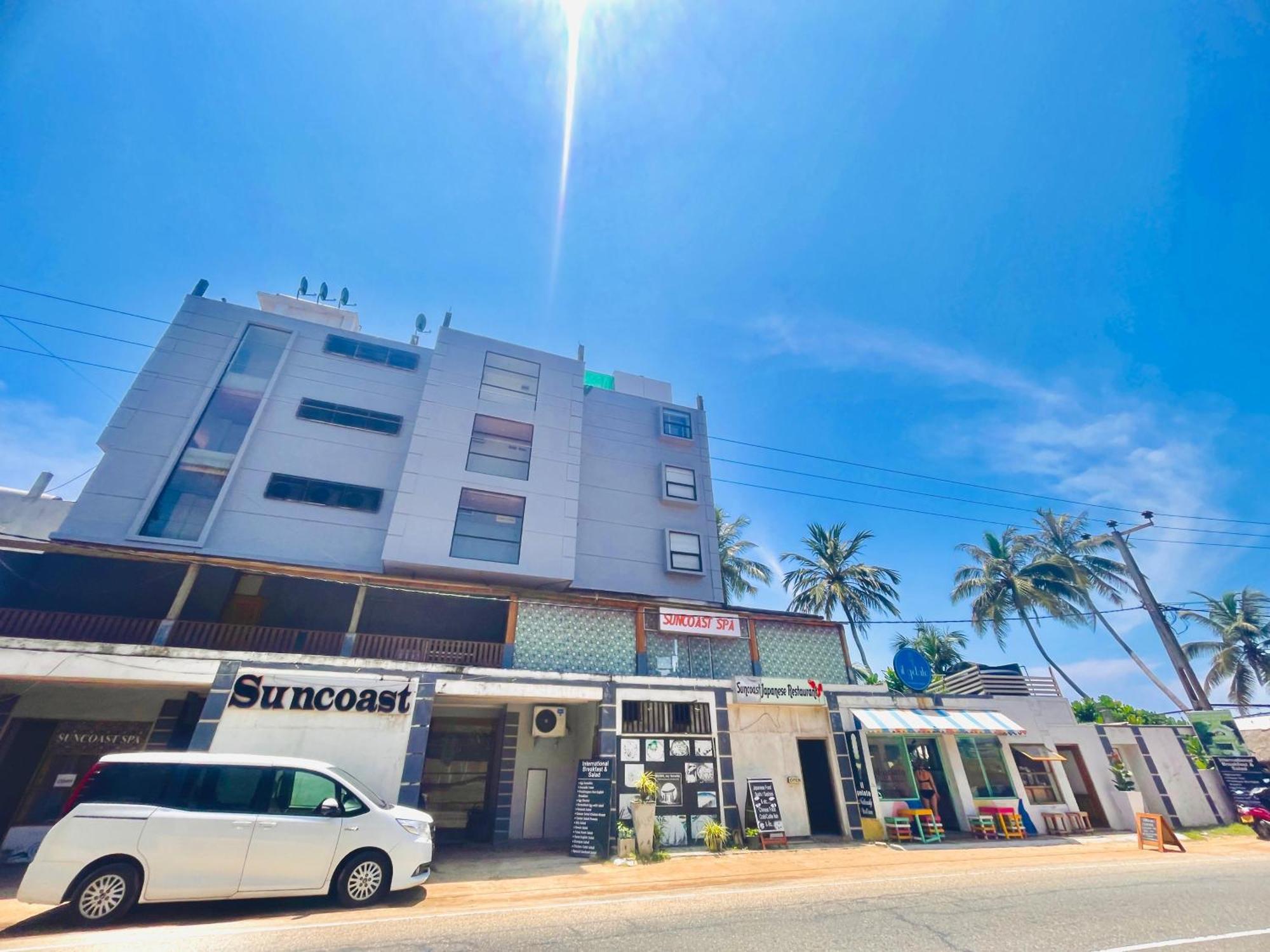 Suncoast Beach Hotel Mirissa Extérieur photo